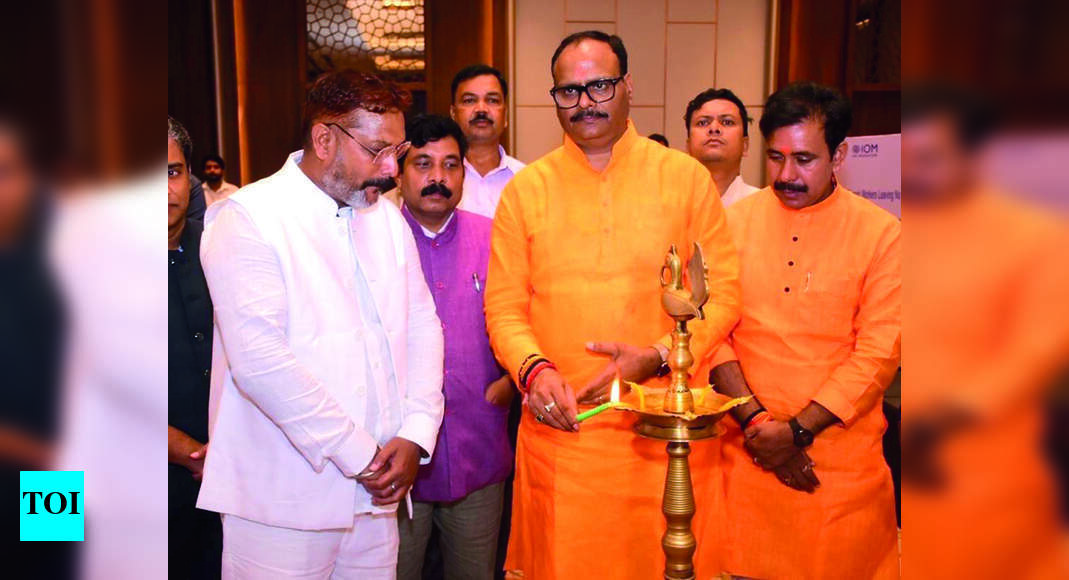 Anil Rajbhar: ‘labour Legislation Regime In Up Soon’ | Lucknow News ...