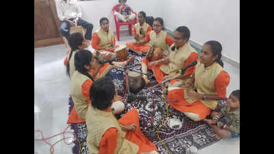 Women take part in age-old ghumot aaratis