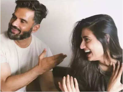 Suniel Shetty confirms Athiya's wedding