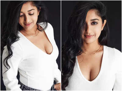 Meera Jasmine breaks the internet with her latest pictures! Malayalam Movie News