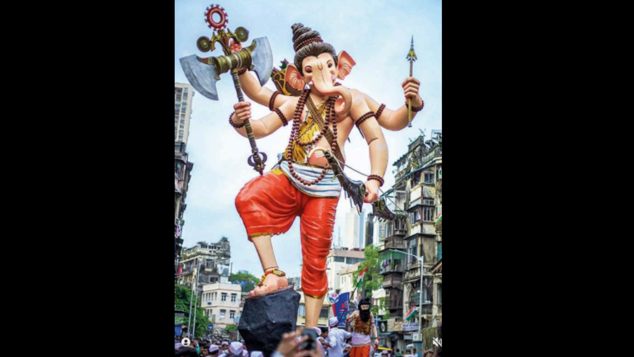 Mumbai: 38 feet Parshuram avatar to tower over Ganeshotsav's ...