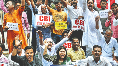 Bihar: Mahagathbandhan leaders cry foul over CBI raids