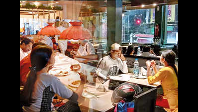 Foodies rejoice! Kolkata restros say no to pre-Puja price hike