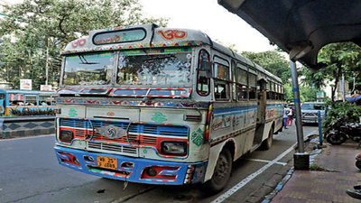 Racing bus crushes scooter rider at busy S Kolkata crossing