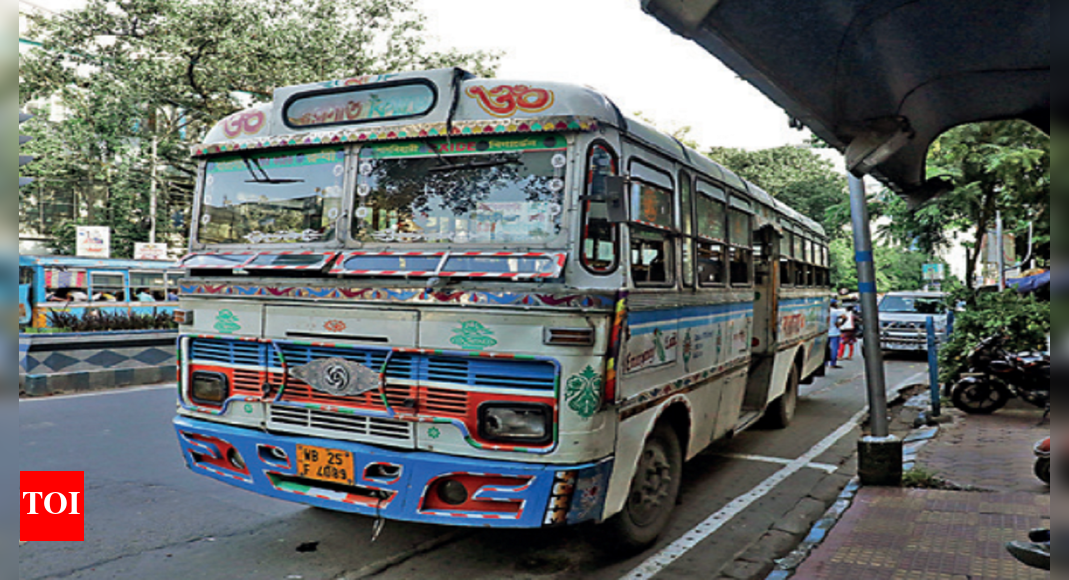Racing bus crushes scooter rider at busy S Kolkata crossing | Kolkata ...
