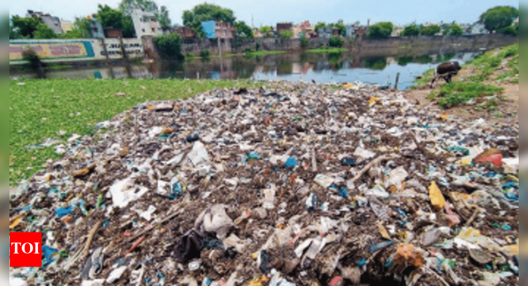 Chennai: Heaps of garbage dumped on banks of Adyar | Chennai News ...