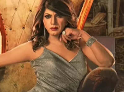 Bollywood hunks who cross-dressed as women