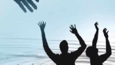 Odisha: Brave dad saves 2 sons from drowning