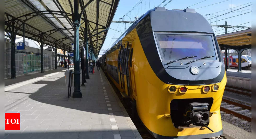 Dutch railway workers go on strike for higher pay over soaring costs – Times of India