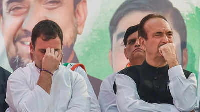 'Inexperienced sycophants running party': Ghulam Nabi Azad calls Rahul 'immature, childish'