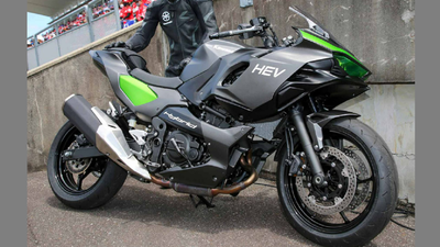 No clutch: Kawasaki's first hybrid bike to get semi-automatic transmission