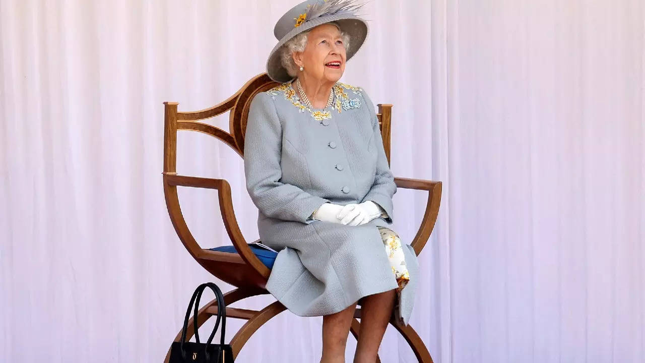 Queen Elizabeth II may appoint new UK PM in Scotland in historic first: Report – Times of India