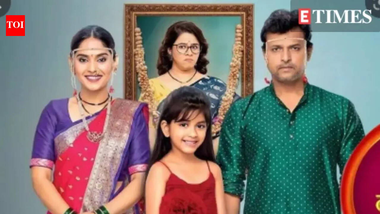 Nava Gadi Nava Rajya actors treat taste buds with delicious jalebi
