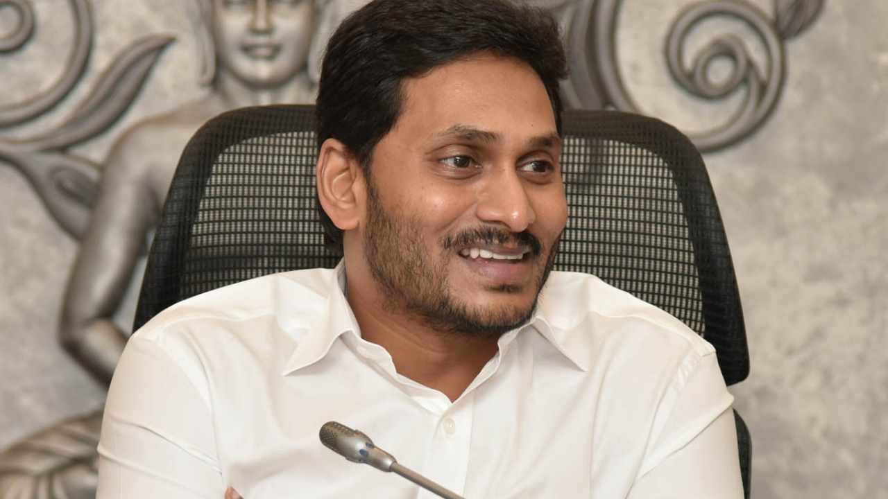 YS Jagan Mohan Reddy gets relief from Telangana high court, need ...