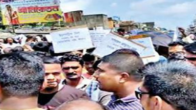 West Bengal: Mob attacks power utility officials, cops