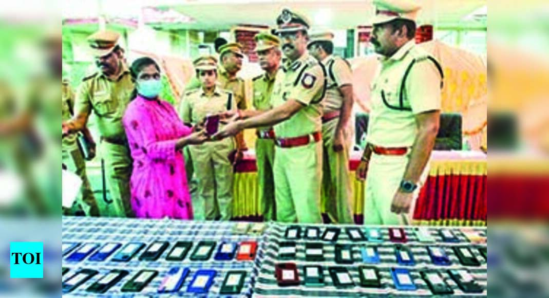 Madurai: Cops Hand Over Stolen Cell Phones To Owners | Madurai News ...