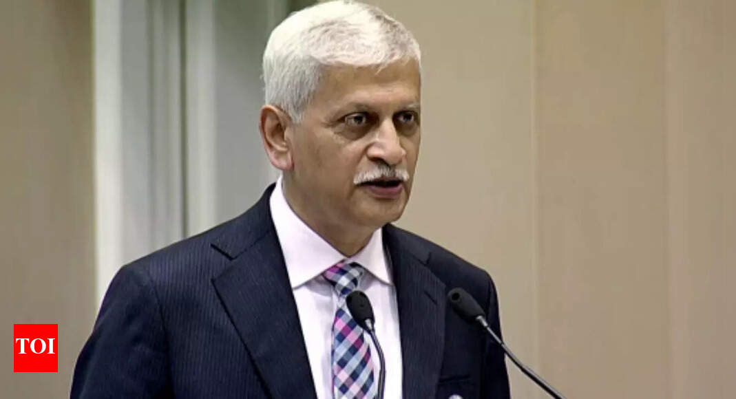 Justice UU Lalit takes oath as 49th Chief Justice of India