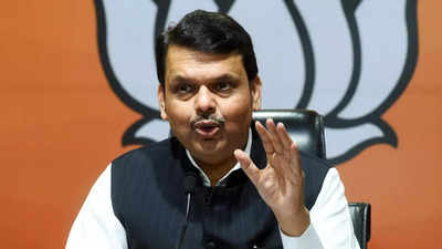 Congress a sinking ship, Azad raised valid issues during exit: Maharashtra deputy CM Devendra Fadnavis
