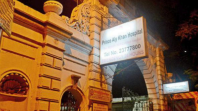 Mumbai: Over 900 employees of Mazgaon hospital protest sudden 'shutdown