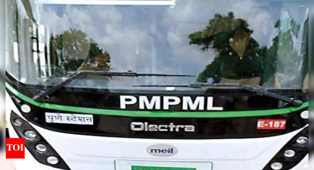 maharashtra-pmpml-e-bus-hits-motorcycle-runs-over-biker-on-alandi