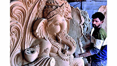 Eco-friendly Ganesh idols edge out costly PoP counterparts in market