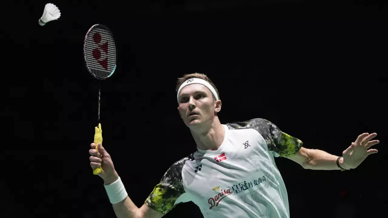 Imperious Viktor Axelsen wins second badminton world title Badminton News 