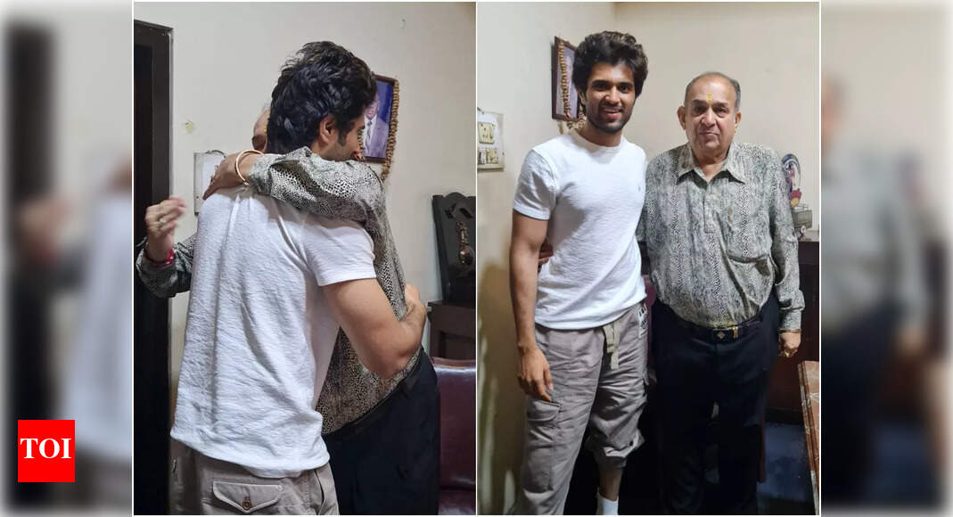 Theatre owner apologises to Vijay Deverakonda