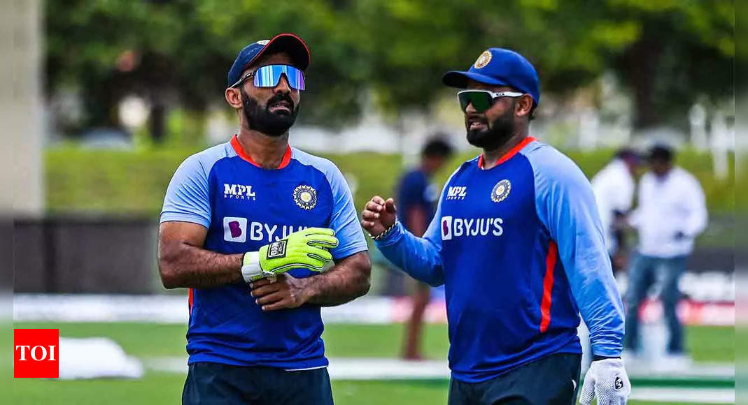 Asia Cup 2022, India vs Pakistan: Why Dinesh Karthik was preferred ahead of Rishabh Pant | Cricket News – Times of India