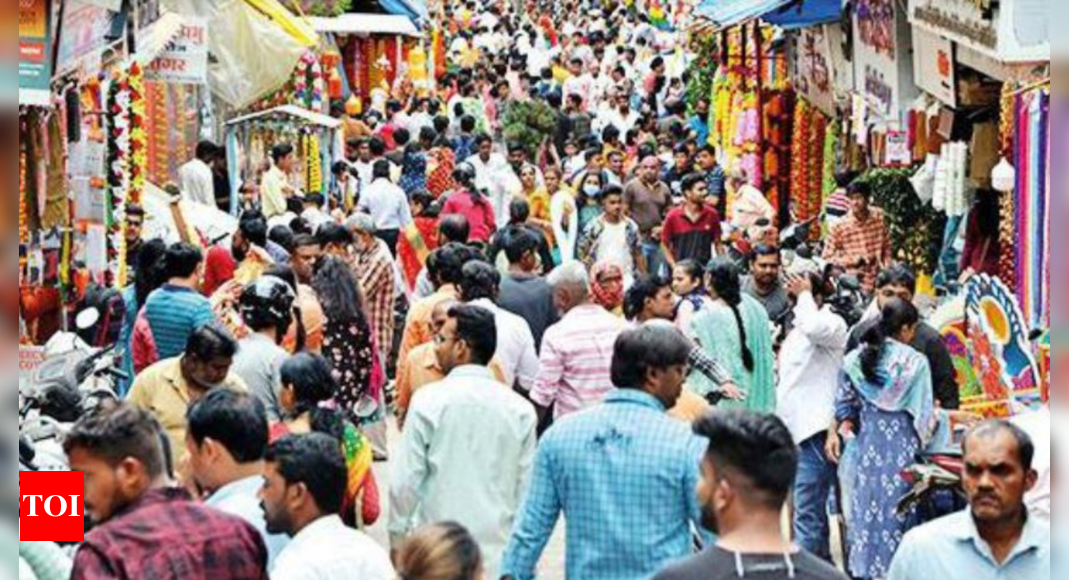 Ganeshotsav Major Rush In Nashik City Markets On Weekend Ahead Of