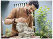 
Raqesh Bapat kick-starts sculpting his Lord Ganesha idol, see pic
