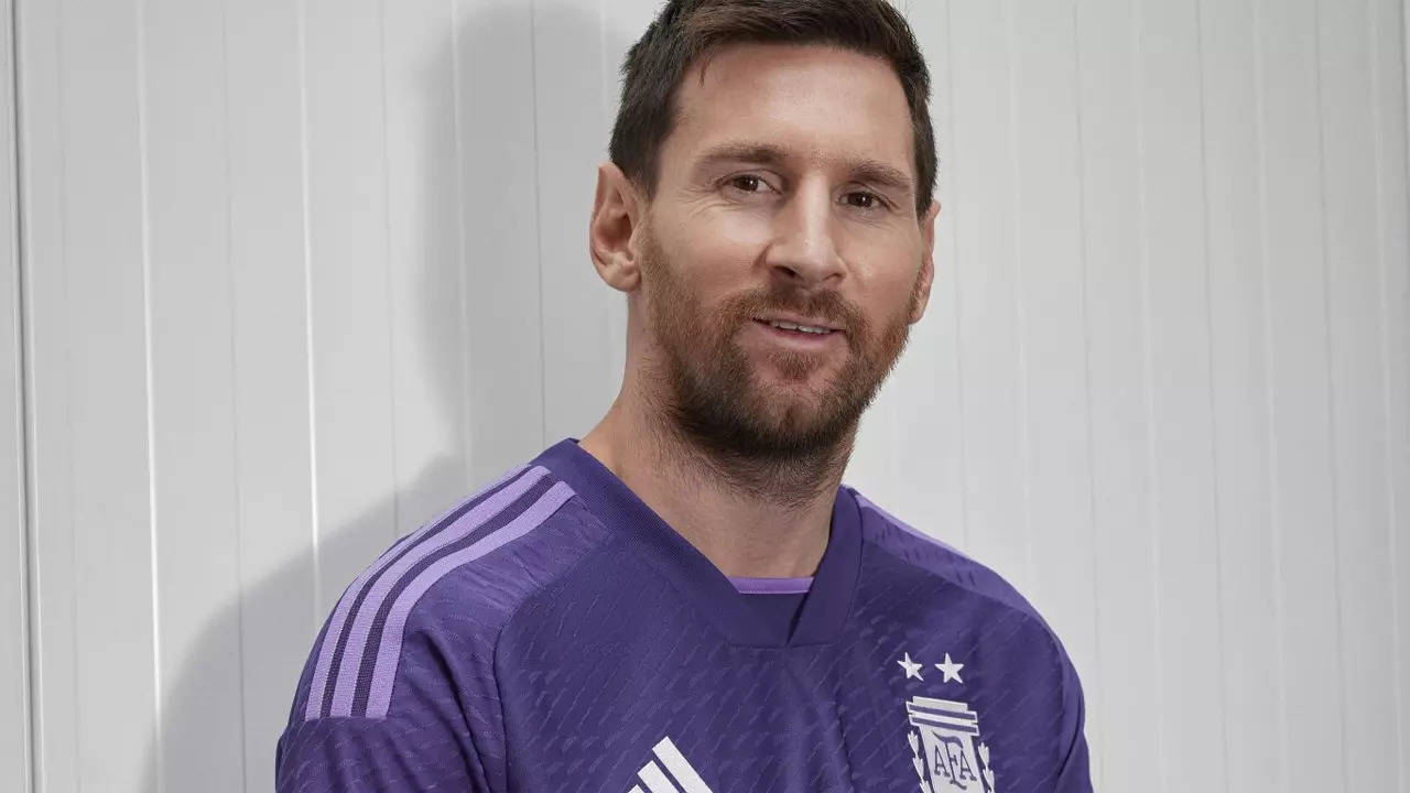 messi purple jersey