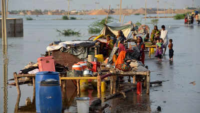 Floods wreak havoc across Pakistan, death toll is 1,061