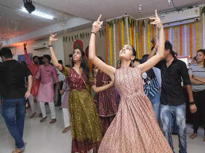 Amdavadis get grooving as Garba classes reopen in full force after 2 years