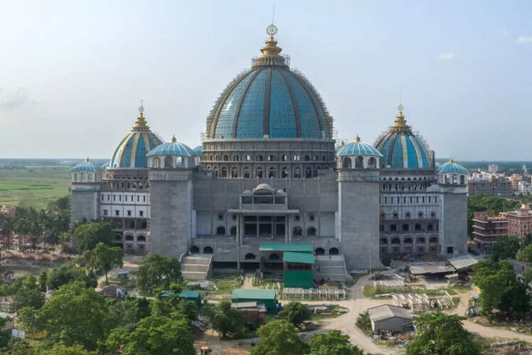 World’s largest Hindu Temple - Temple of the Vedic Planetarium and all ...