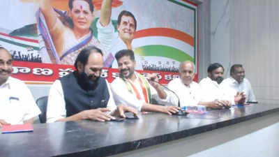 Telangana: Congress to release chargesheets against TRS and BJP govts, launch pamphlet campaign in Munugode