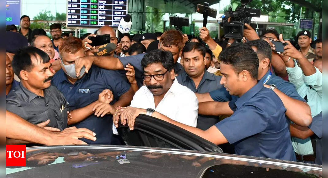 Jharkhand crisis: Hemant Soren sends 33 MLAs to Raipur to keep BJP at bay