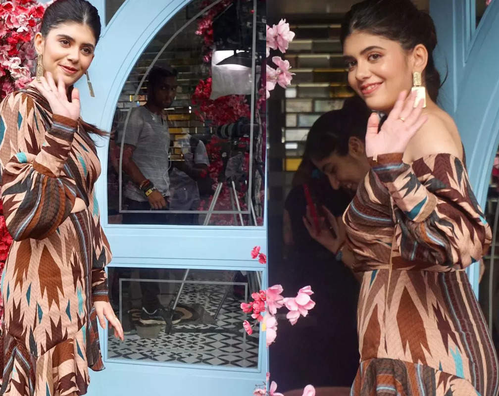 
Sanjana Sanghi makes fashion statement in a multi-coloured dress, poses for the paparazzi

