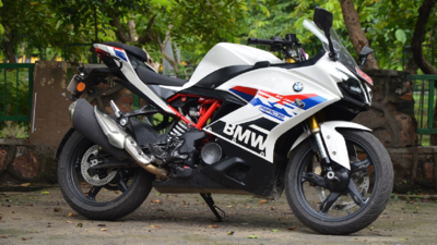 BMW G 310 RR First Ride Review | Just a rebadged Apache or more?