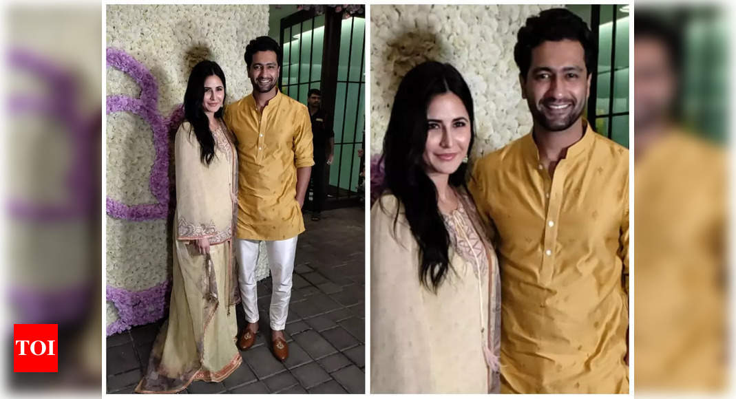 Vicky Kaushal and Katrina Kaif beam from ear to ear as they visit Arpita Khan’s residence  for Ganpati Darshan – WATCH – Times of India