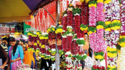Celebrations begin to bloom as tonnes of flowers arrive in Pune markets