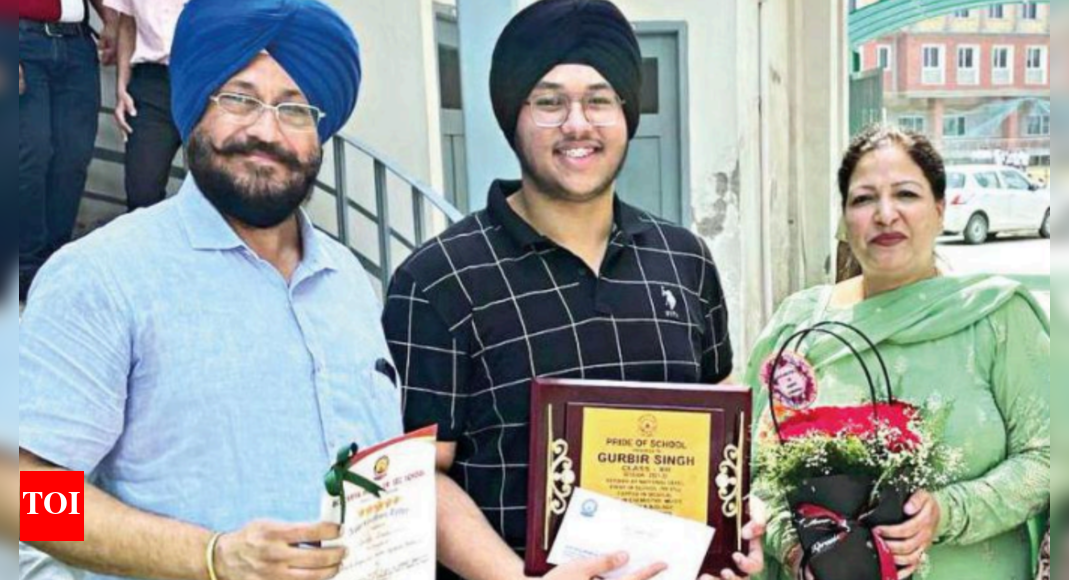 Gurbir Singh: Punjab: Gurbir Singh tops district, state, is 2nd in
