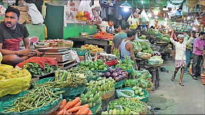 Kolkata: Vegetable prices go through roof as rain hits supply