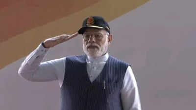 Navy's new Ensign 'Nishaan' inspired by Shivaji Maharaj unveiled by PM Modi
