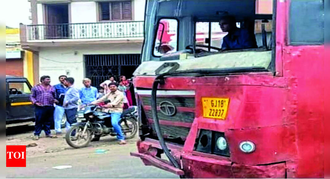 St Bus Brake Fails, Kills One | Rajkot News - Times of India