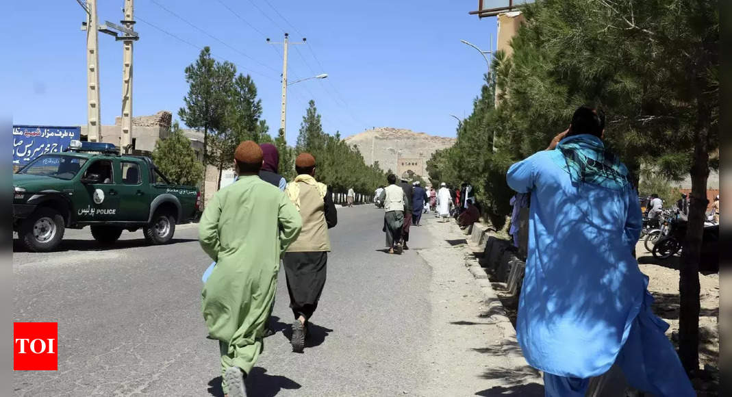 Un religieux pro-taliban parmi les 18 morts dans l’explosion d’une mosquée en Afghanistan