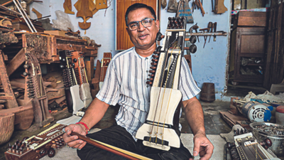 A man’s quest to revive sounds of sarangi in Meerut finally paying off