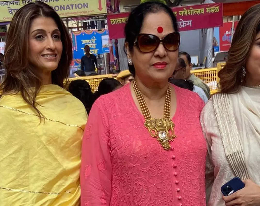 
Shamita Shetty to Tamannaah Bhatia, celebrities visit Lalbaugcha Raja for darshan
