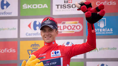 Evenepoel suffers on 'hell' hill in Vuelta as Carapaz wins again