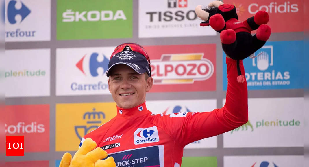 Evenepoel suffers on 'hell' hill in Vuelta as Carapaz wins again | More ...