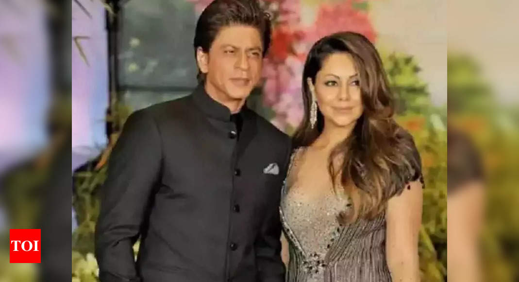 Shah Rukh Khan’s CA once told him to learn making money from Gauri since she was the ‘only profitable family member’ during the pandemic – Times of India